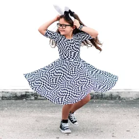 MID SLEEVE TWIRL- Black Dizzy Check